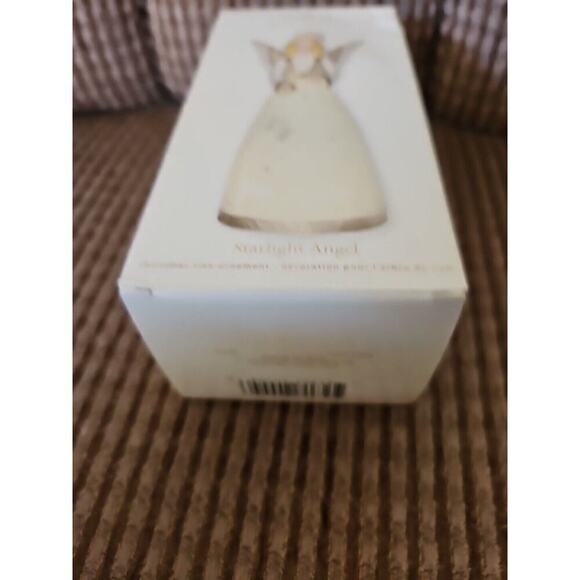 Hallmark 2011 keepsake (Starlight Angle) Christmas ornament lightable - Picture 5 of 10